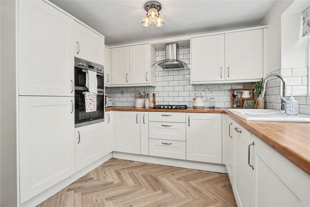 Property photo 3 of 17 Picture No. 14