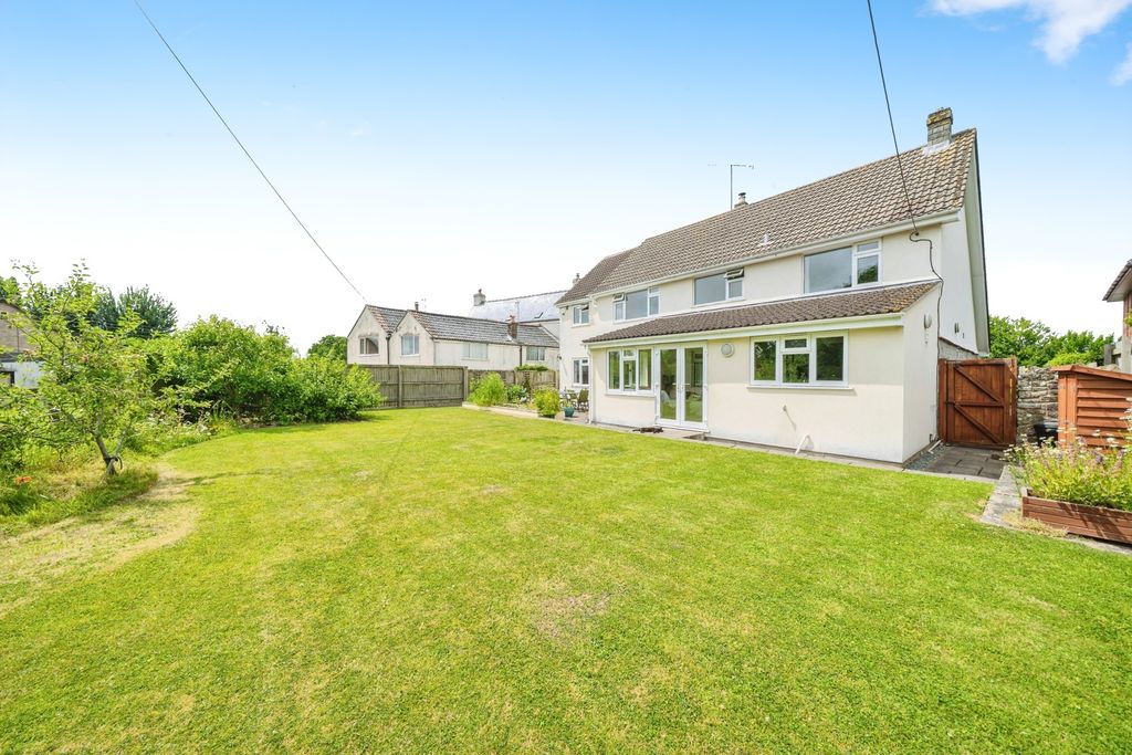Property photo 3 of 34 Photo
