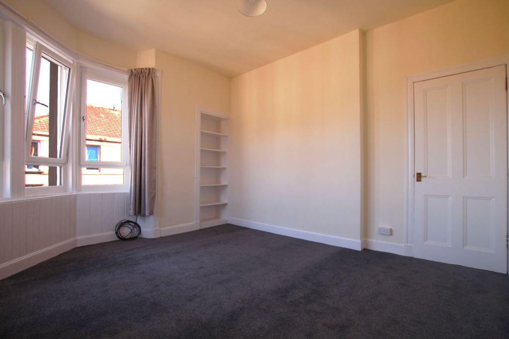 Property photo 3 of 8 Photo 3