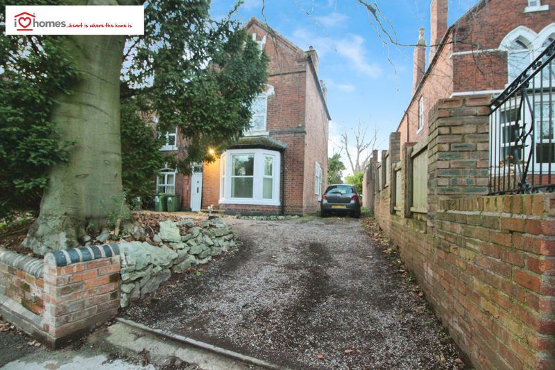 Property photo 1 of 11 Photo 9