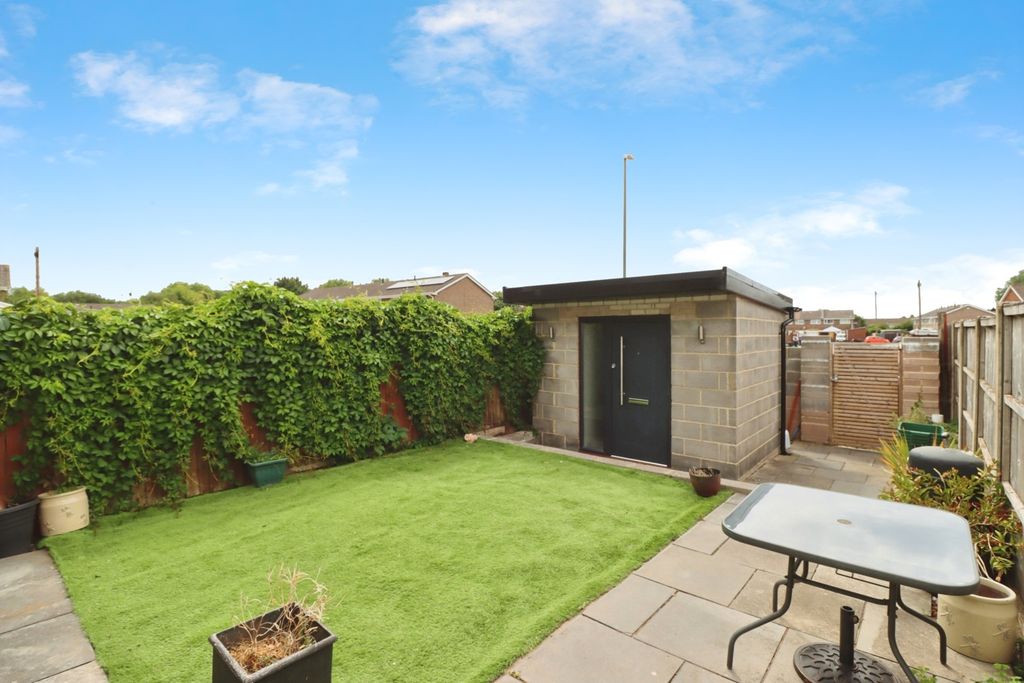 Property photo 2 of 19 Photo