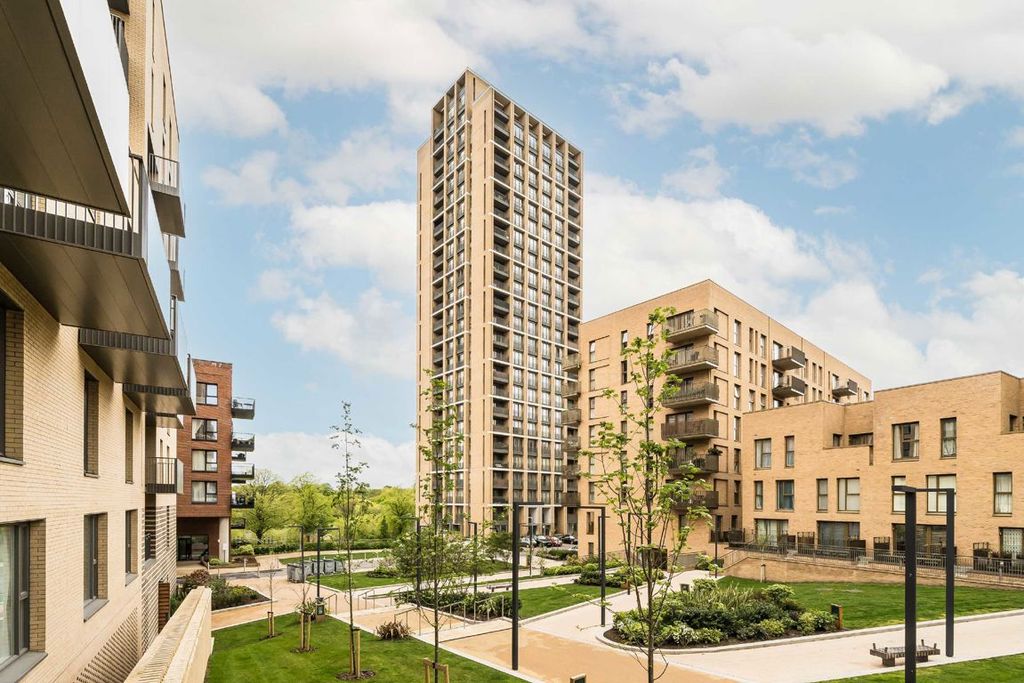 Property photo 1 of 2