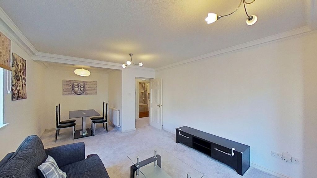 Property photo 2 of 22 Picture No. 02