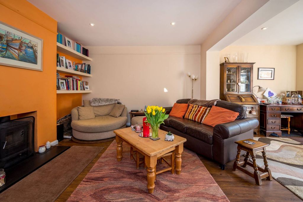Property photo 1 of 37