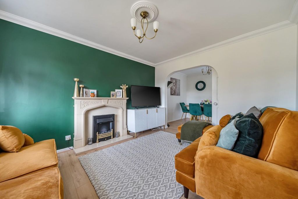 Property photo 2 of 21 1420490-5-699Efe61B0Dea.Jpg