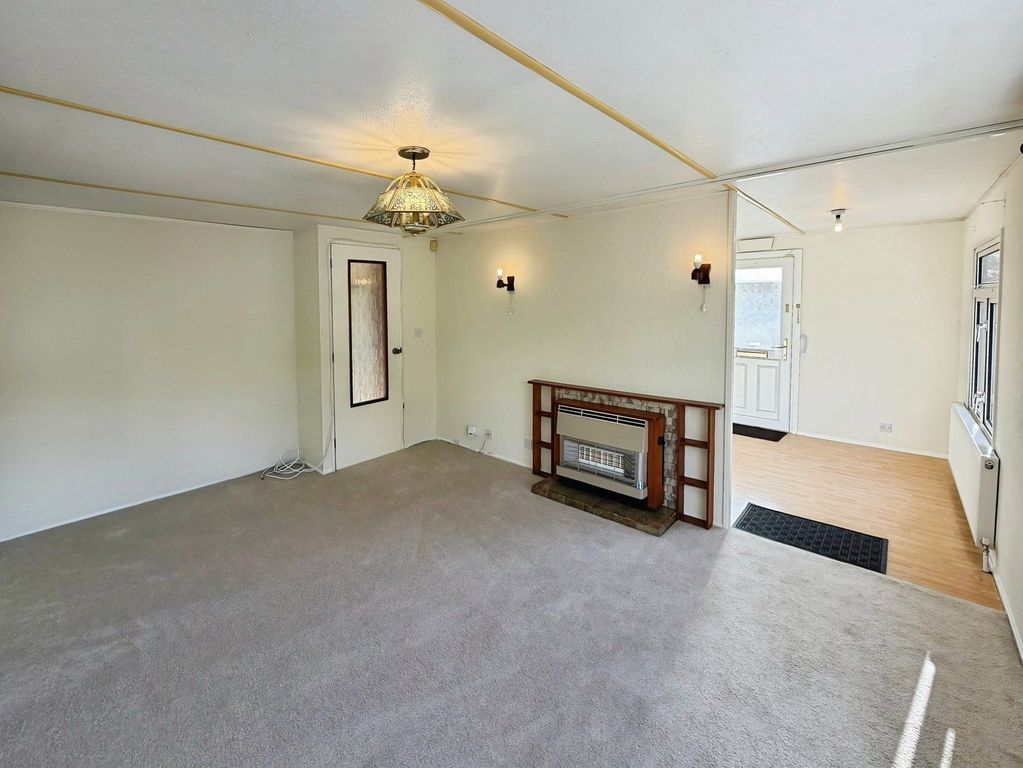 Property photo 3 of 23
