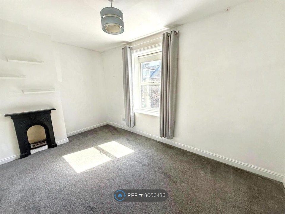 Property photo 3 of 16 Bedroom 2