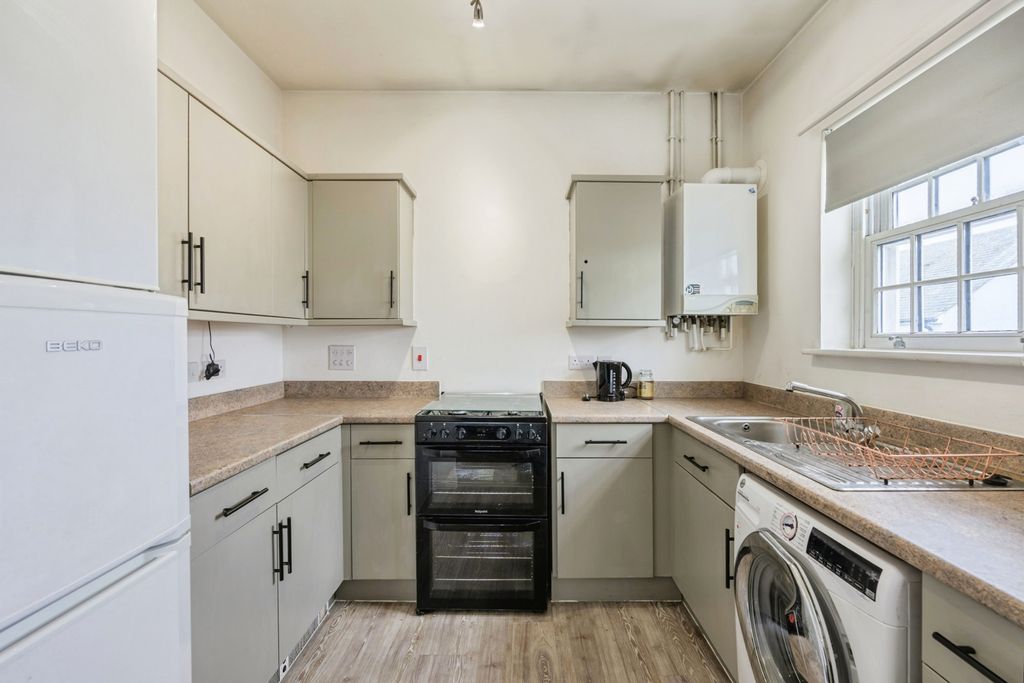 Property photo 2 of 17 Pbox-Img.Jpg