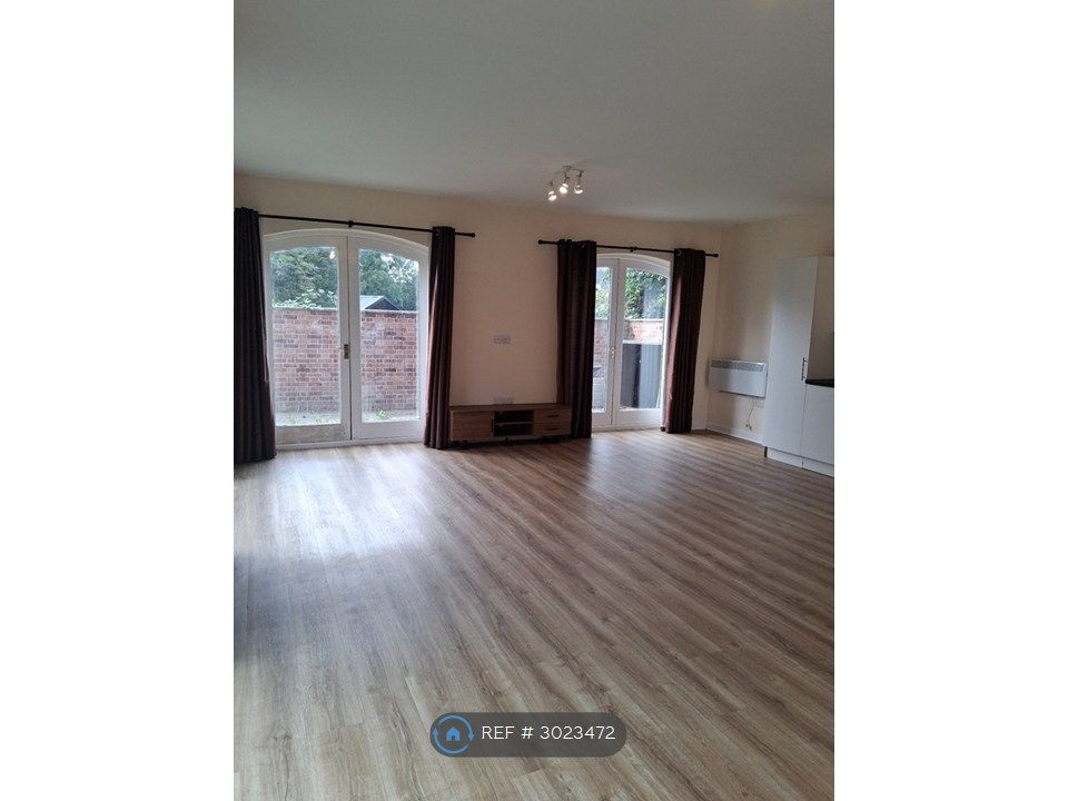 Property photo 3 of 7 Open Plan Lounge Are Pic 2