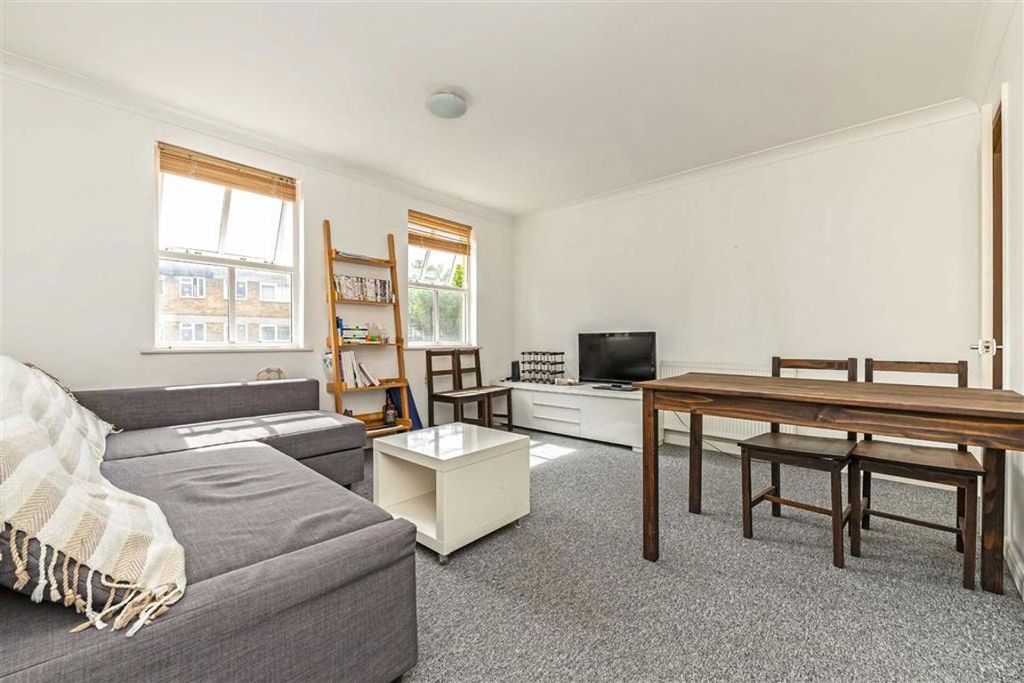 Property photo 2 of 8