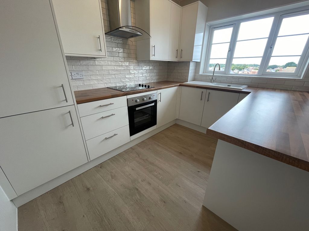Property photo 1 of 15 Kitchen