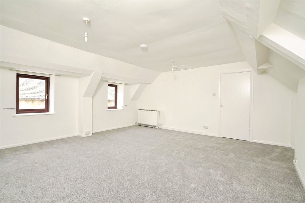 Property photo 3 of 10 Picture No. 14
