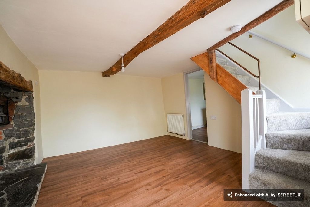 Property photo 2 of 28