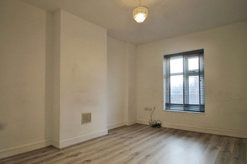 Property photo 2 of 10 Photo 11