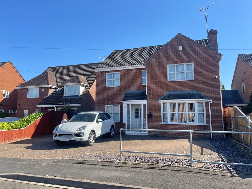 Property photo 1 of 34