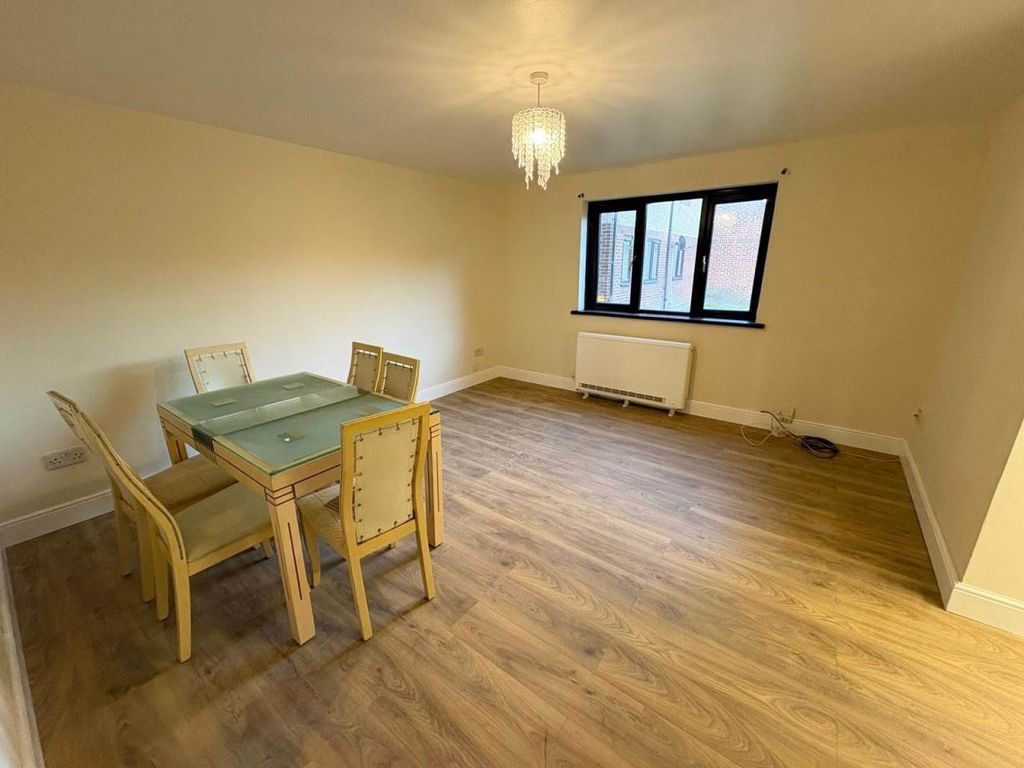 Property photo 2 of 7 Photo-2026-04-22-11-02-02 (2)