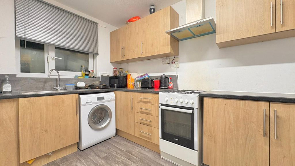 Property photo 3 of 5 Shared Kitchen