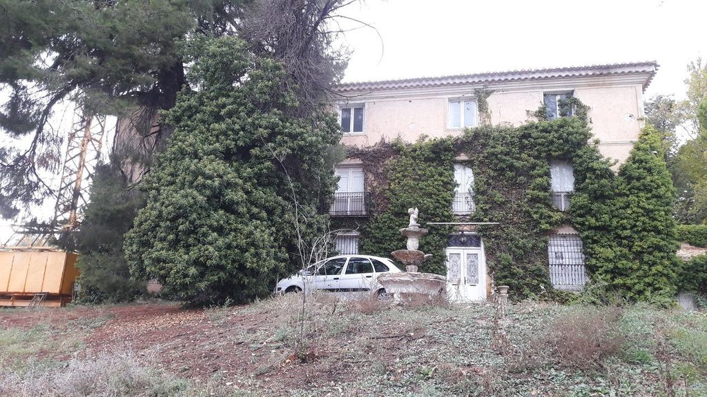 Property photo 3 of 49