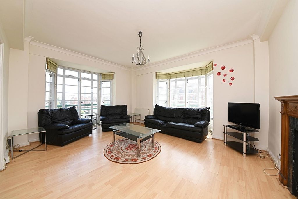 Property photo 3 of 9