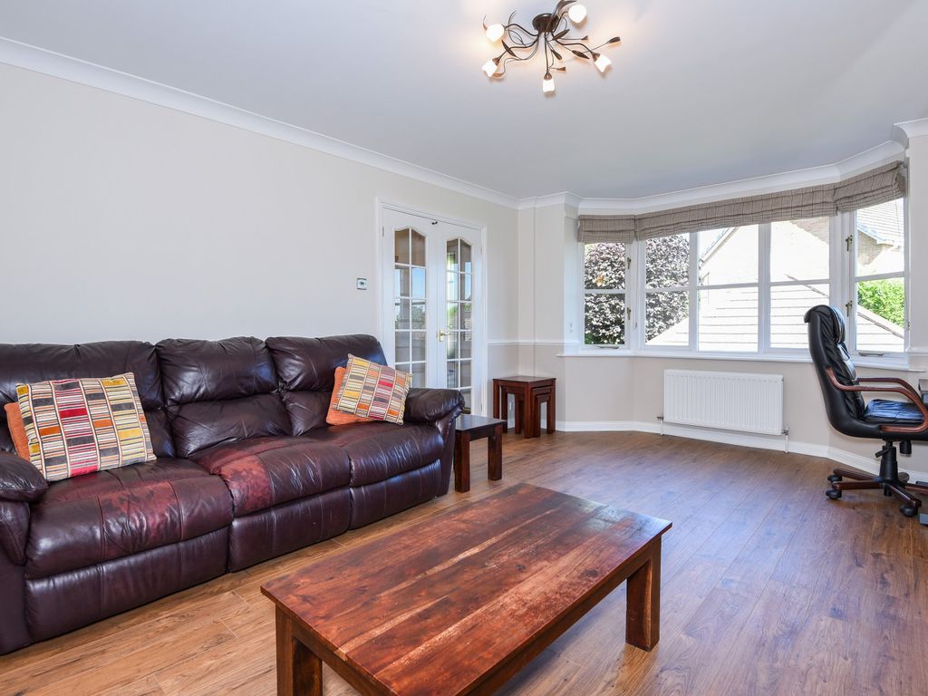 Property photo 3 of 9 Sitting Room
