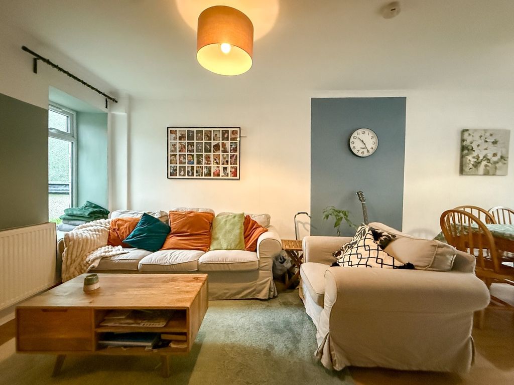 Property photo 2 of 22 4587823