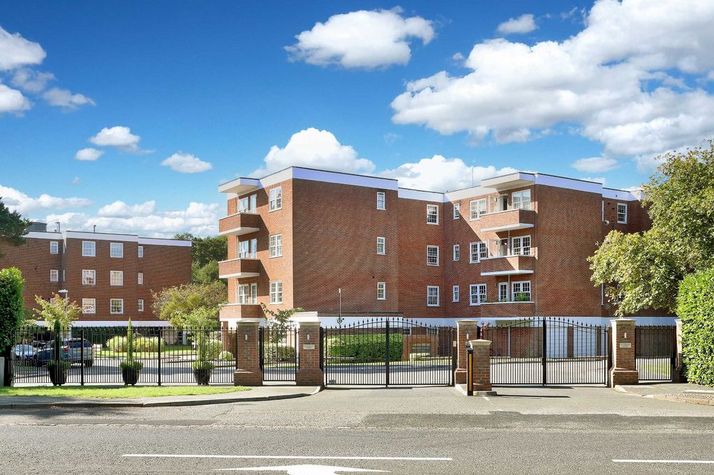 Property photo 1 of 17 Picture No. 04