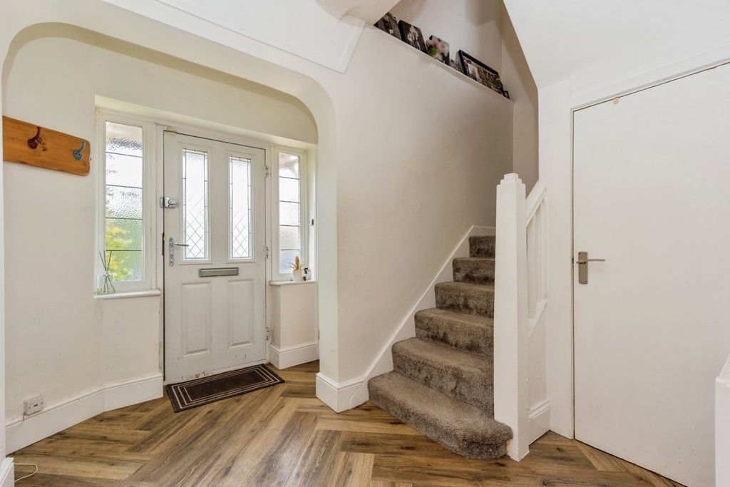 Property photo 2 of 31 Pbox-Img.Jpg