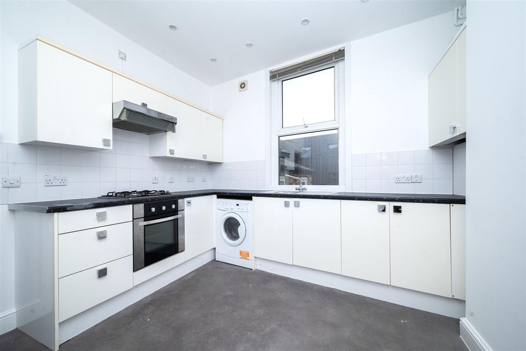 Property photo 2 of 9 P03.Jpg