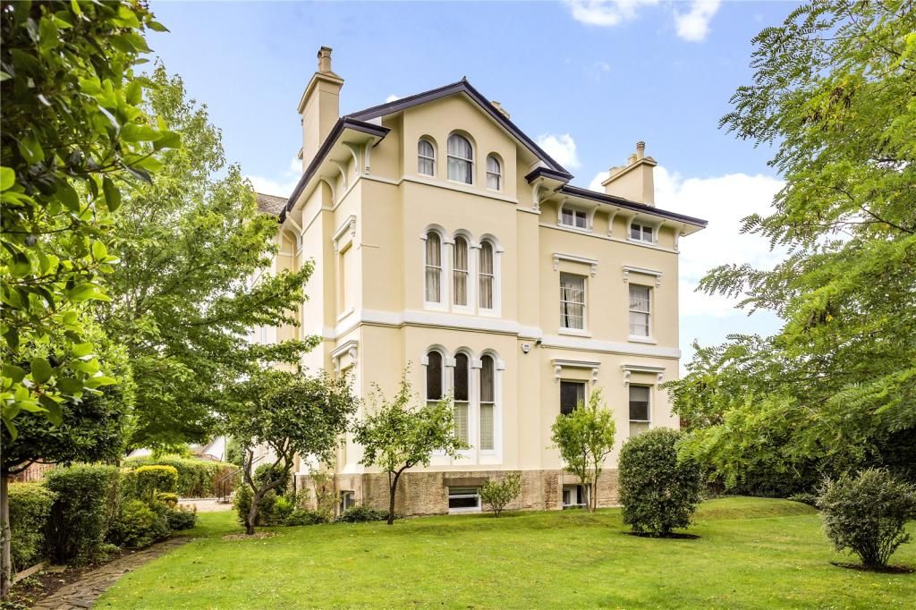 Property photo 1 of 19