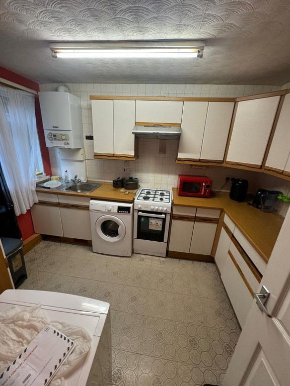 Property photo 3 of 5