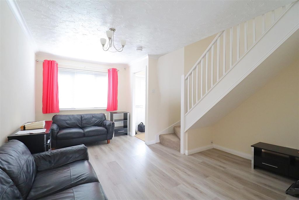 Property photo 3 of 12 Img_8178.Jpg