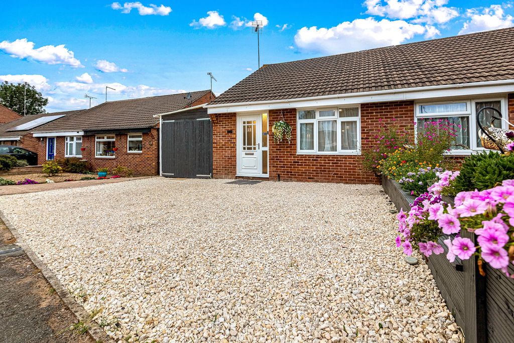 Property photo 2 of 17
