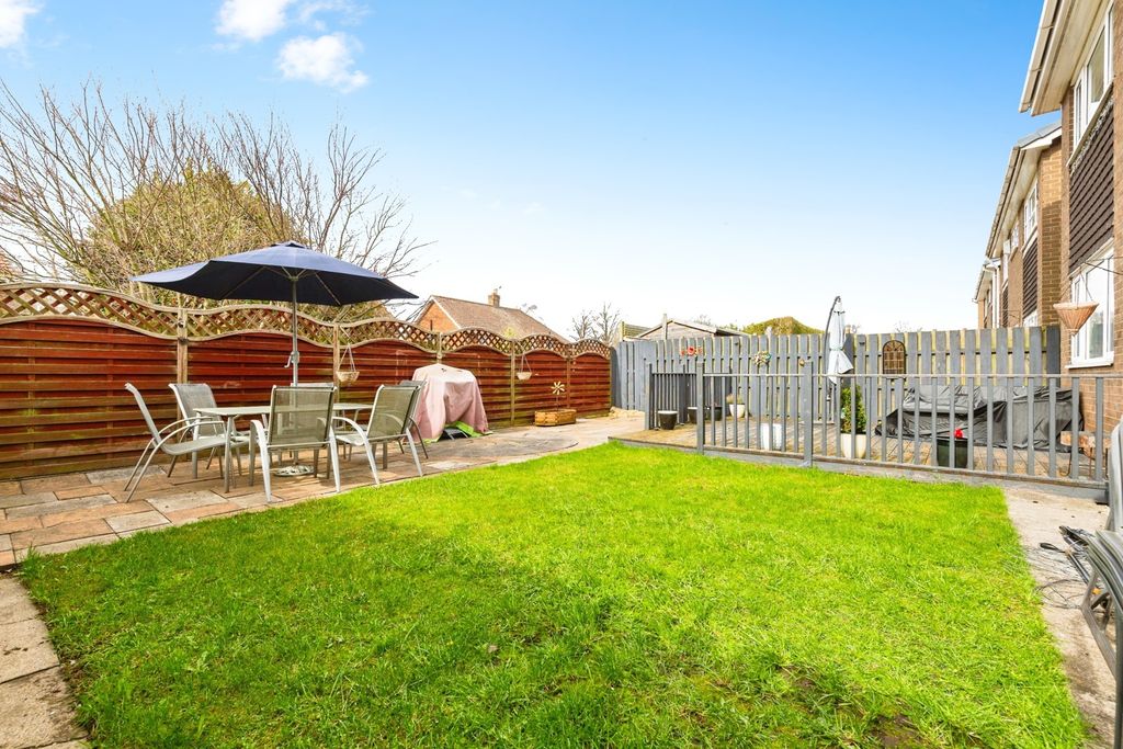 Property photo 2 of 17 Photo