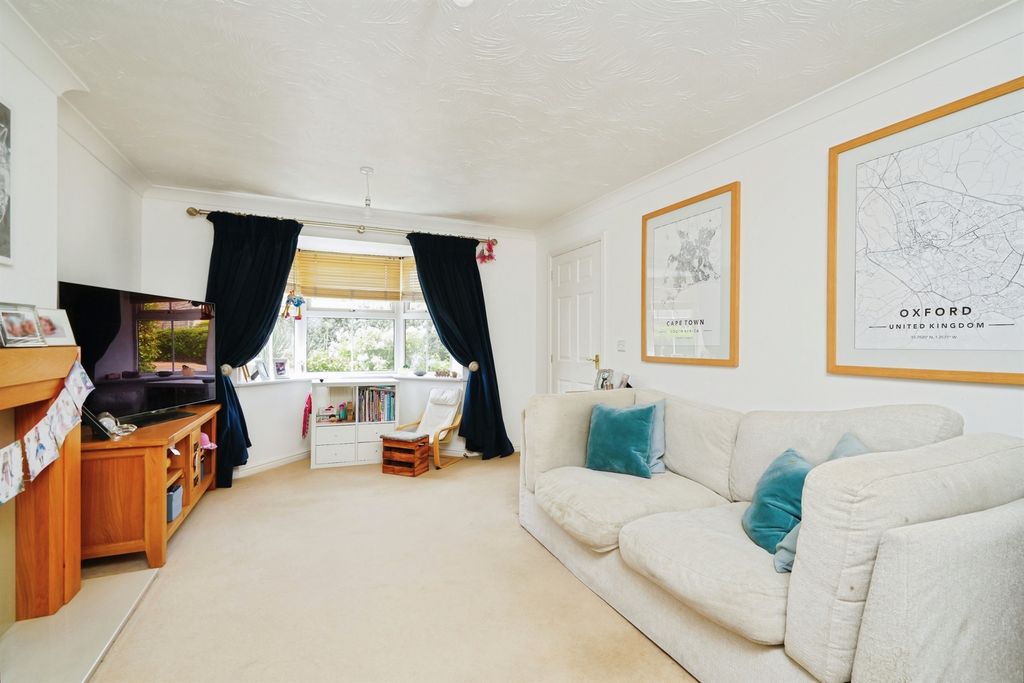 Property photo 3 of 17