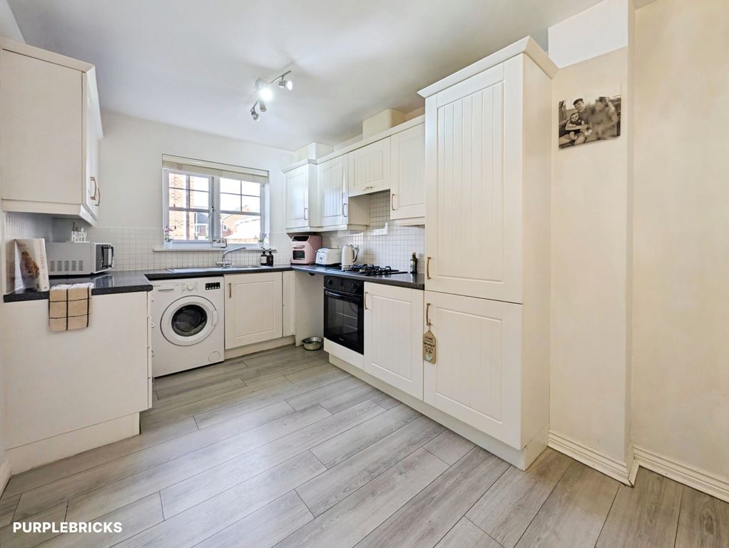 Property photo 2 of 22 Kitchen