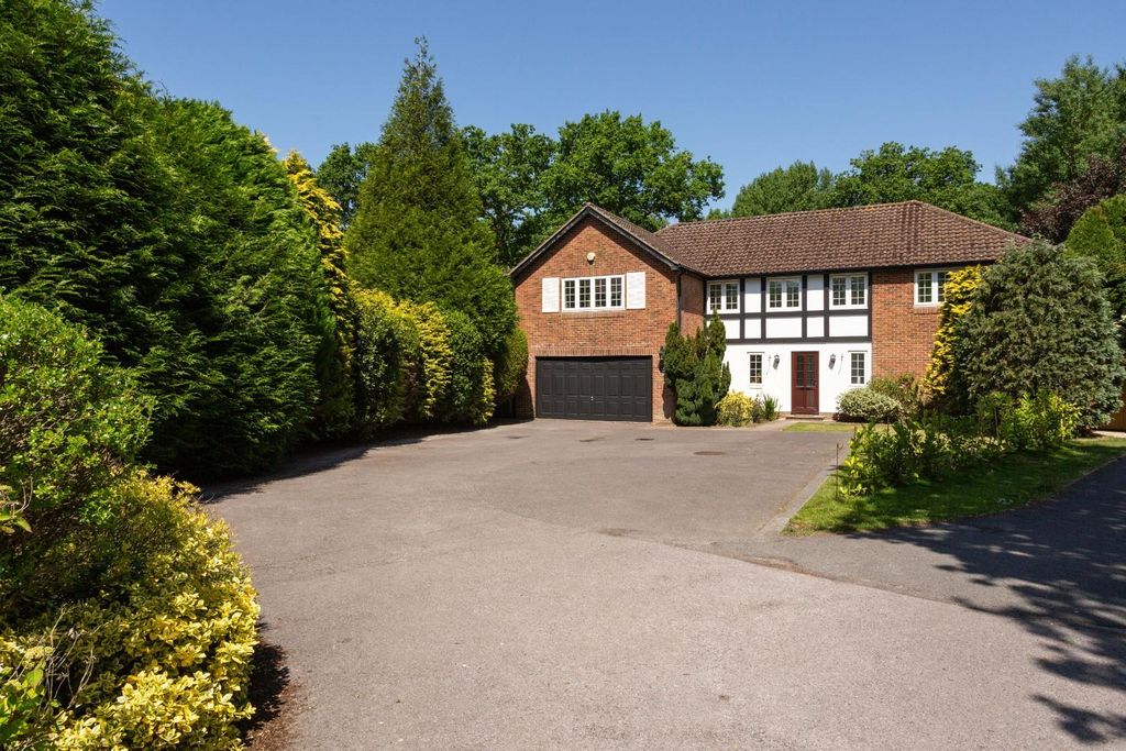 Property photo 1 of 37 Silver Birches New Externals-2.Jpg