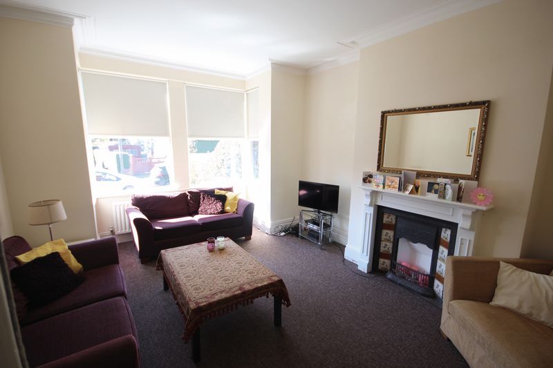 Property photo 2 of 11 31-Broomfield-Crescent-(8).Jpg