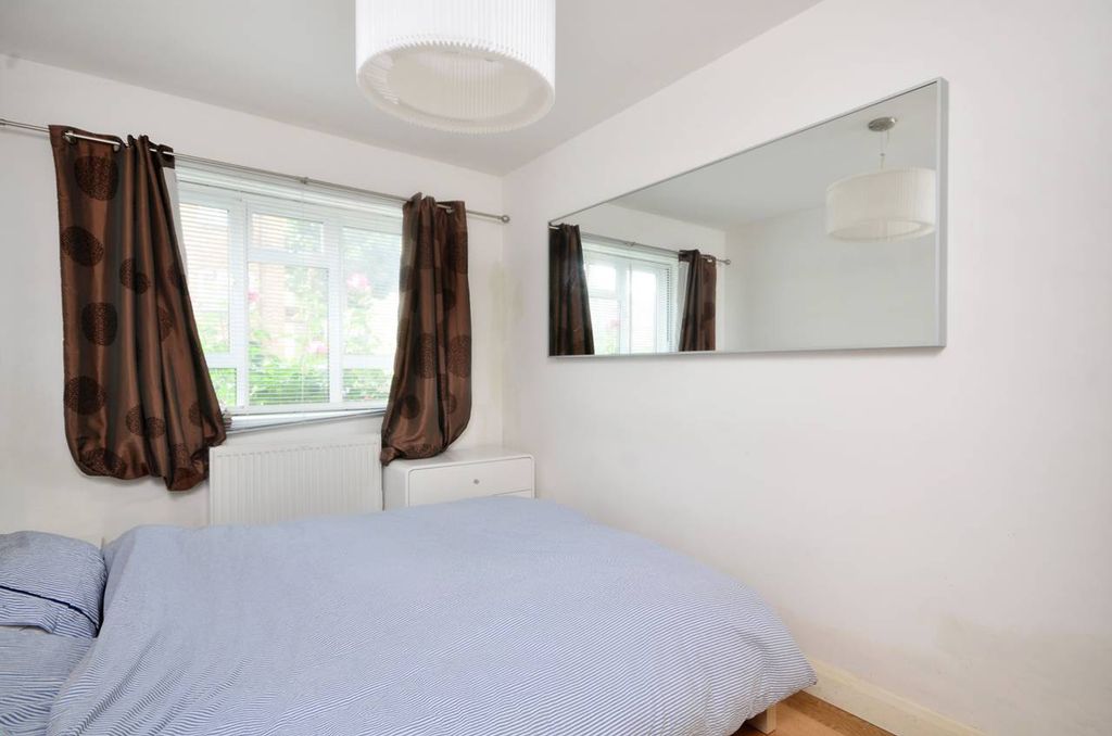 Property photo 2 of 3