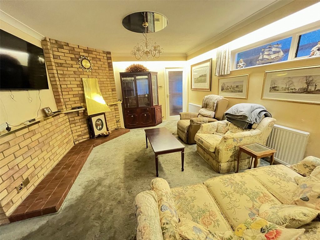 Property photo 2 of 33 Picture No. 10