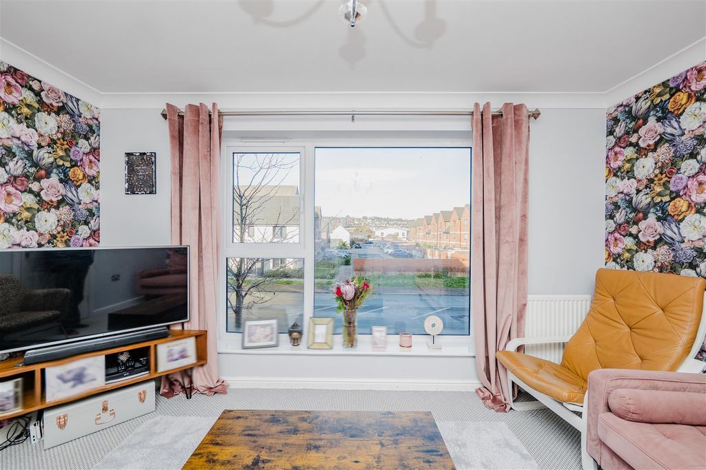 Property photo 3 of 26 Reception Room