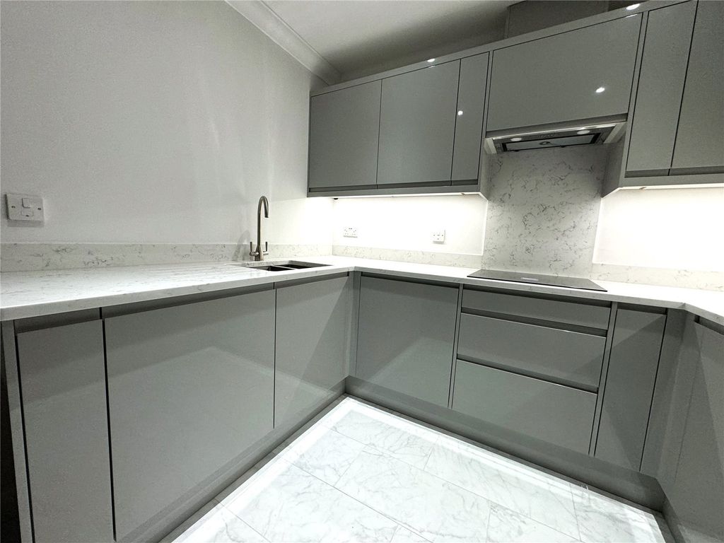 Property photo 3 of 19 Picture No. 07