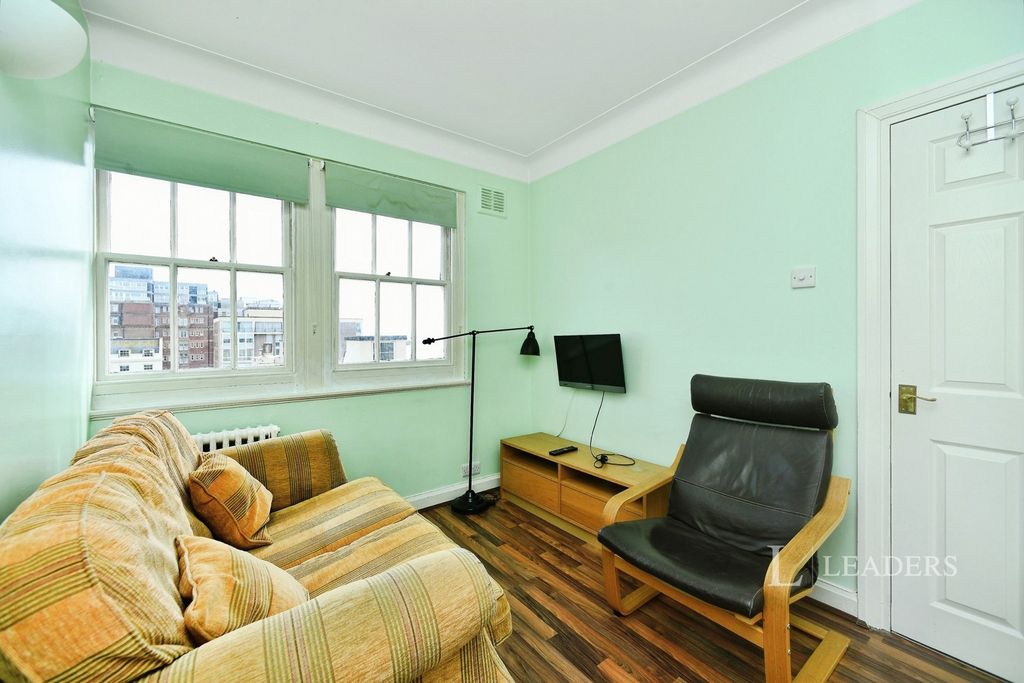 Property photo 3 of 18 Pbox-Img.Jpg