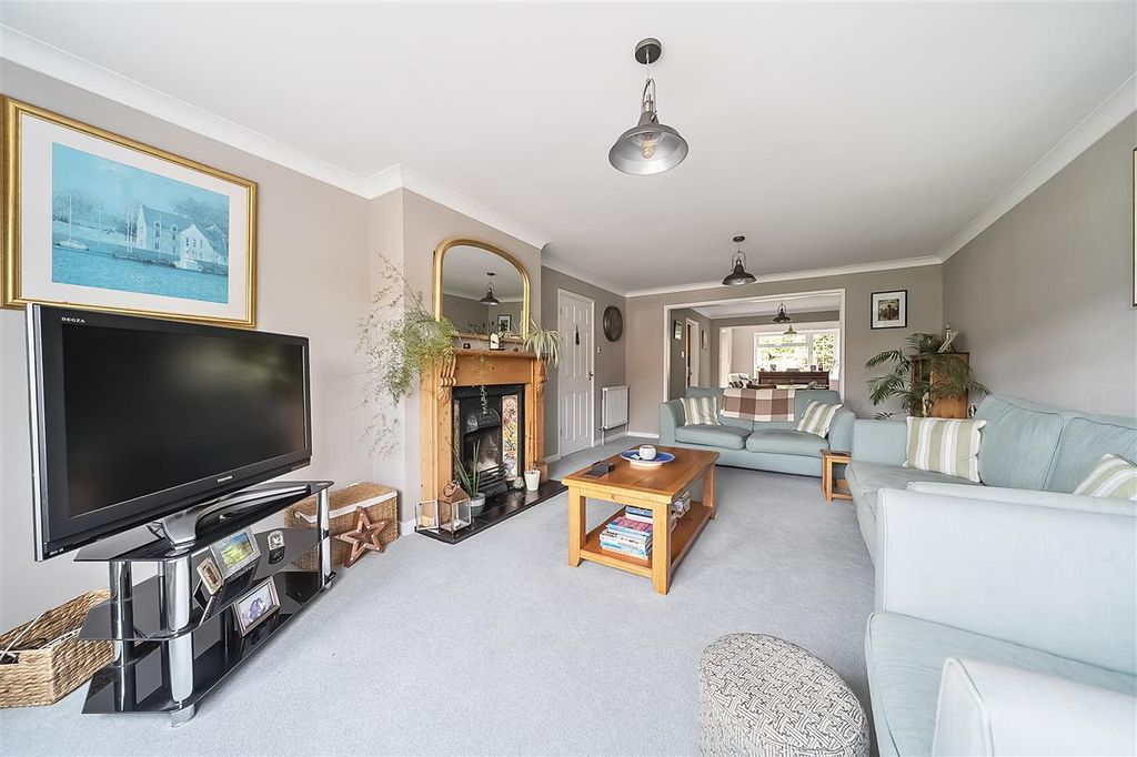 Property photo 3 of 18