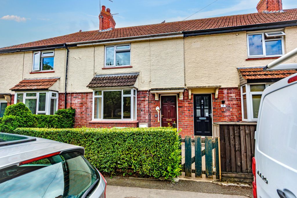 Property photo 1 of 17 3 Bremhill View, Calne, Wiltshire, Sn11 9EE