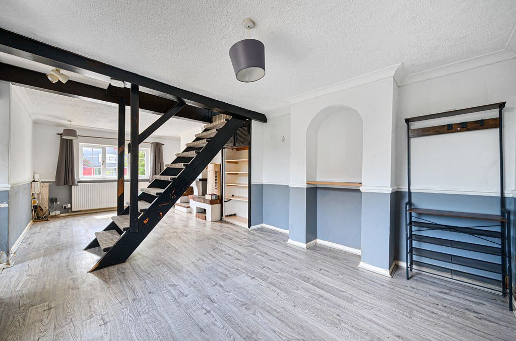 Property photo 3 of 16 1335129-3-689A3E5...