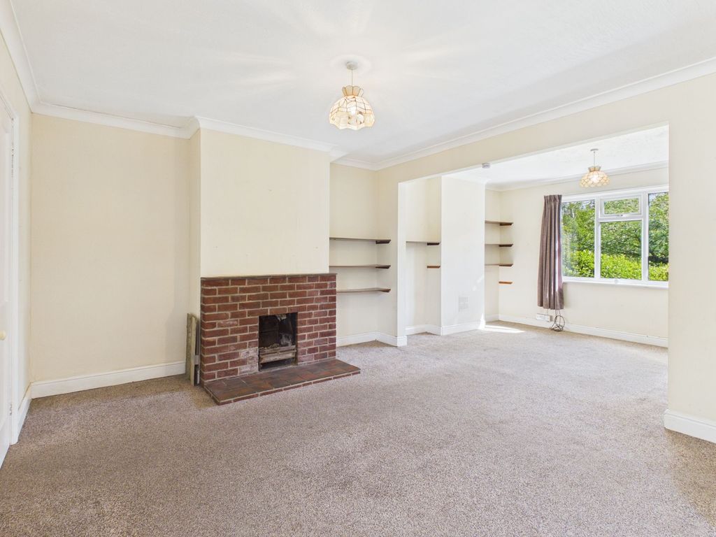 Property photo 2 of 25
