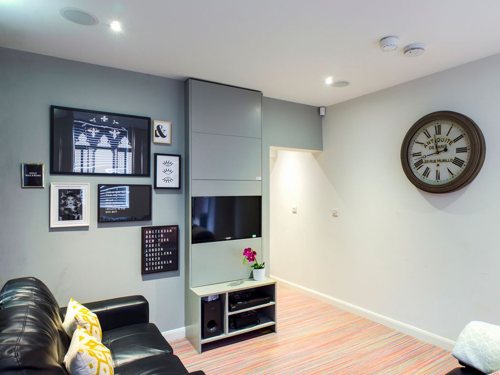 Property photo 3 of 7 Photo 2