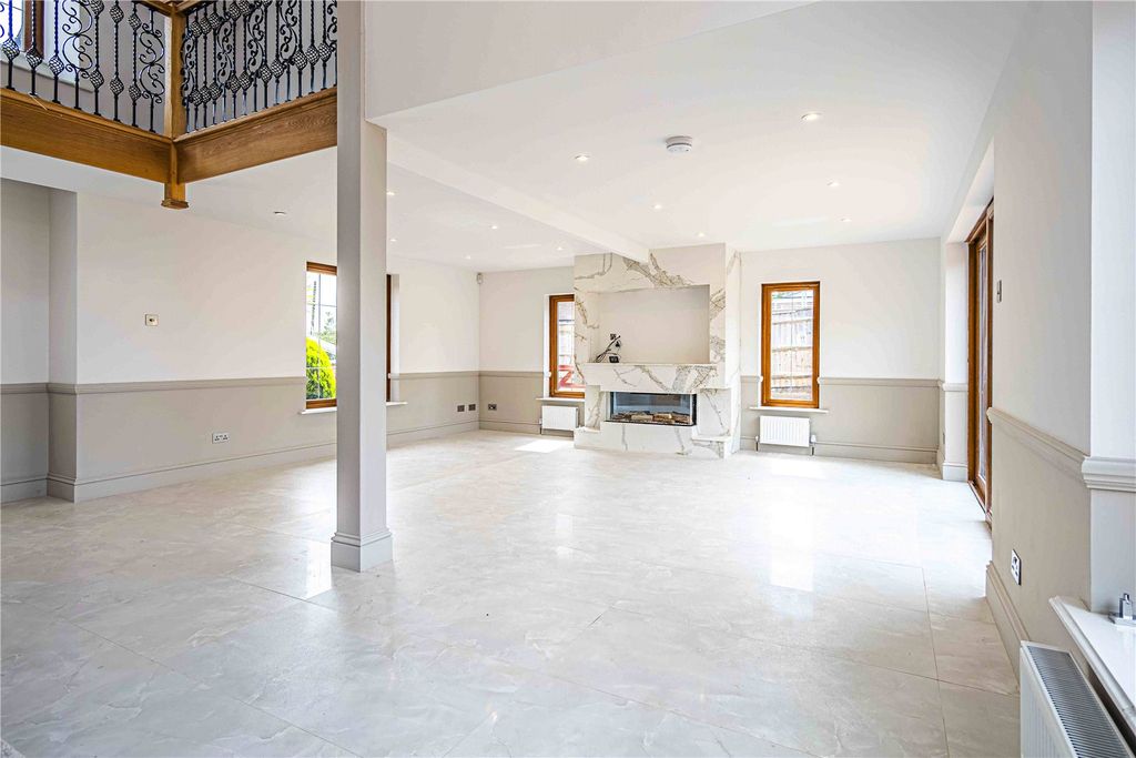 Property photo 3 of 22 Picture No. 22