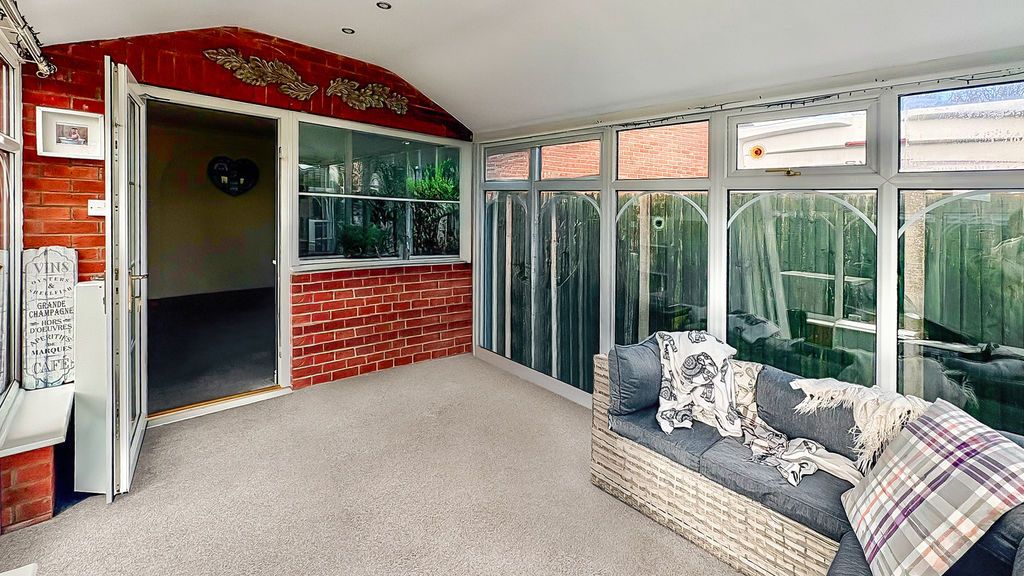 Property photo 2 of 16 Photo 13