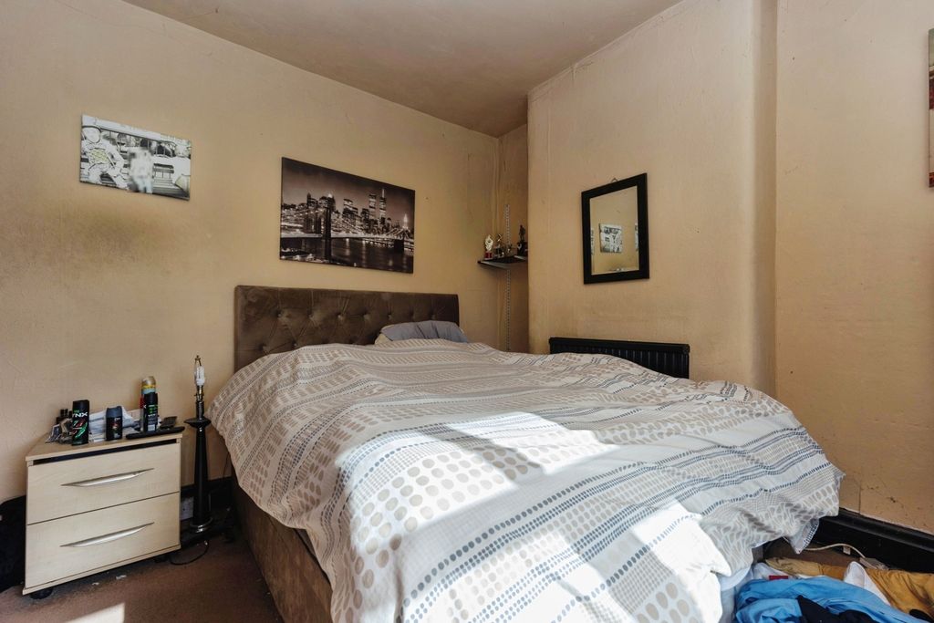 Property photo 3 of 25 Pbox-Img.Jpg
